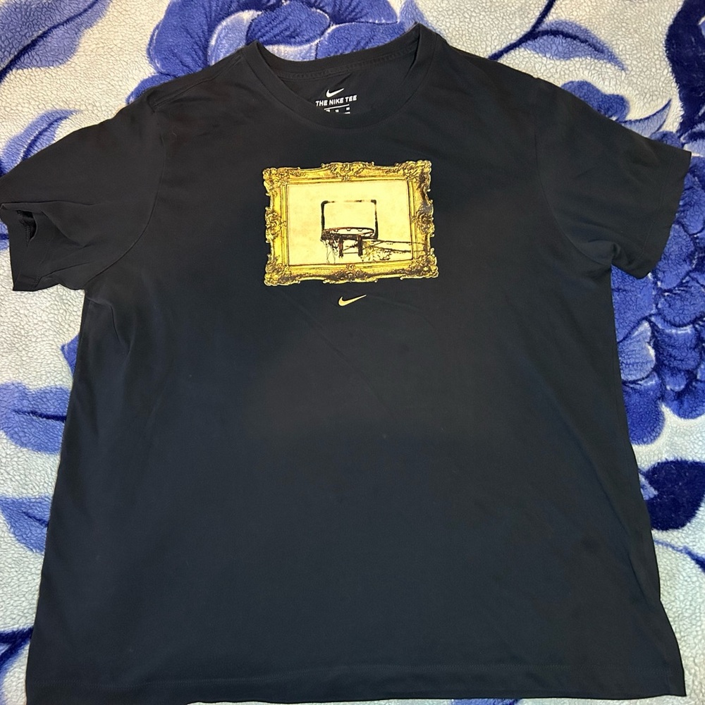 Nike basketball board tee shirt
